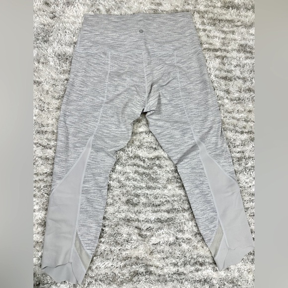 Lululemon Fast Free Crop Leggings Size 12 Gray Scallop - Picture 12 of 13